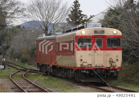 いすみ鉄道の急行列車(キハ52+キハ28) いすみ鉄道の急行列車(キハ52+キハ28) 49025491