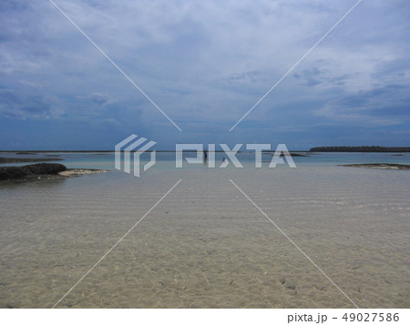 海を家族で独り占め 海を家族で独り占め 49027586