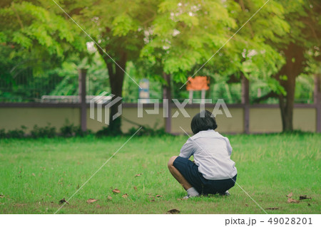 Students help to pull out the take-advantage Students help to pull out the take-advantage 49028201