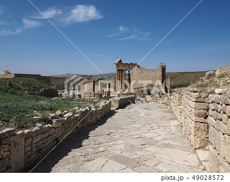 チュニジア・ドゥッガ遺跡 / Roman Ruins of Dougga, Tunisia 49028572