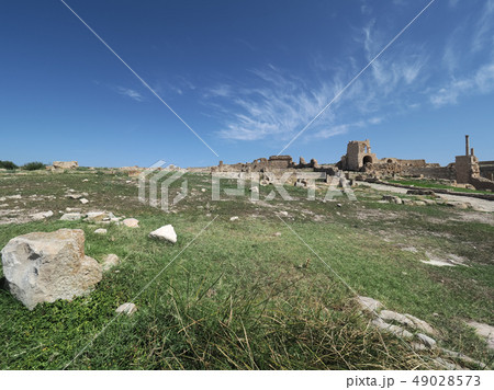 チュニジア・ドゥッガ遺跡 / Roman Ruins of Dougga, Tunisia 49028573