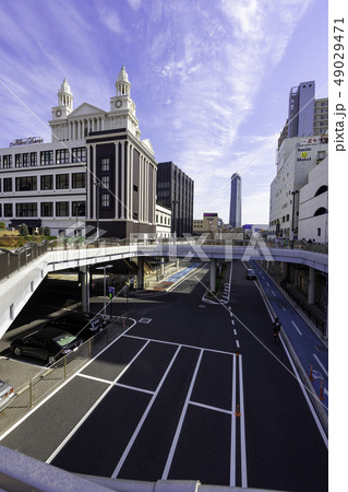 山口　下関　JR下関駅　エキマチ広場　海峡ゆめタワー方面を望む 49029471