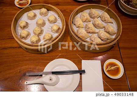 蒸し餃子　小籠包　（しょうろんぽう、ショーロンボー、シャオロンバオ）　中華料理　点心　台北　台湾 49033148