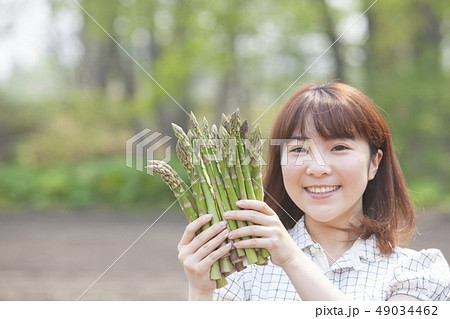 アスパラの生産者 49034462