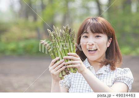 アスパラの生産者 49034463
