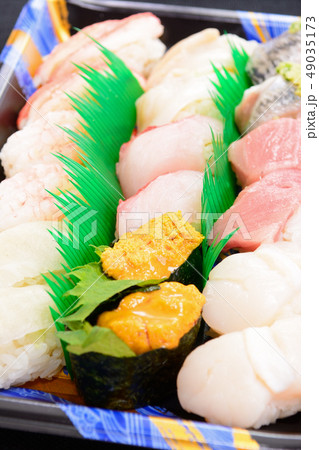 美味しいお鮨盛り合わせ 49035173