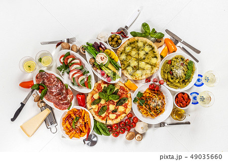パスタとイタリア料理 Typical Italian pasta パスタとイタリア料理 Typical Italian pasta 49035660