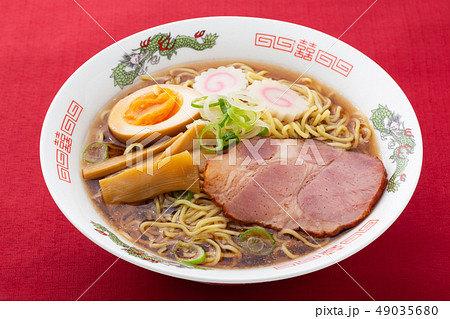 醤油ラーメン 49035680