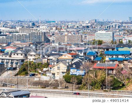 郊外の住宅街 49051414