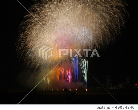 夜空一面の花火 49054840