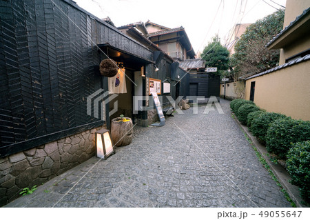 日本の東京都市景観 神楽坂の裏路地 兵庫横丁の写真素材 49055647 Pixta