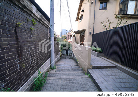 日本の東京都市景観 神楽坂の路地裏・人気スポット 日本の東京都市景観 神楽坂の路地裏・人気スポット 49055848