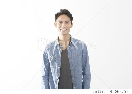 笑顔の男性 笑顔の男性 49065255