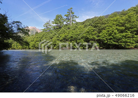 上高地の夏景色 49066216