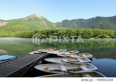 上高地の夏景色 49066289