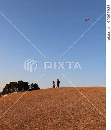 凧上げ 49067983
