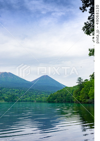 静寂の湖オンネトー 静寂の湖オンネトー 49068130