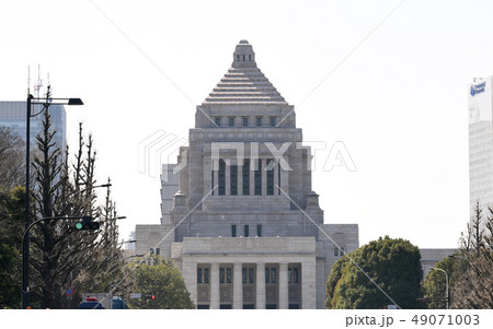 日本の東京都市景観   国会議事堂などを望む 49071003