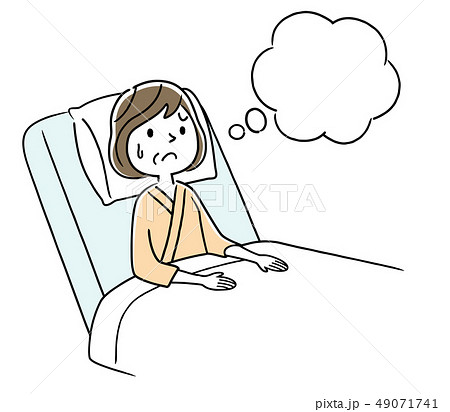何かを考える中年女性 49071741