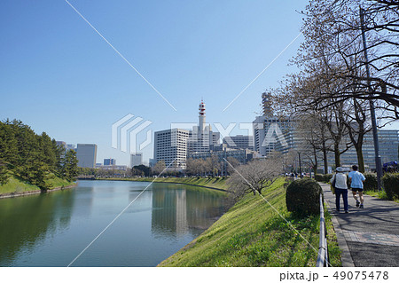 日本の東京都市景観 皇居周辺や警視庁などを望む 日本の東京都市景観 皇居周辺や警視庁などを望む 49075478