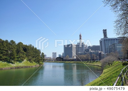 日本の東京都市景観 皇居周辺や警視庁などを望む 日本の東京都市景観 皇居周辺や警視庁などを望む 49075479