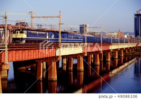 1994年 東海道線を走るEF651110ブルートレイン24系銀河 1994年 東海道線を走るEF651110ブルートレイン24系銀河 49086106