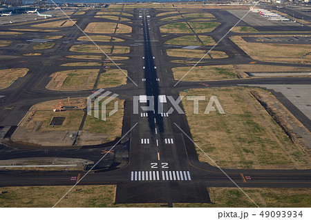 東京国際空港のＢ滑走路 49093934