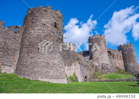 Architecture of Conwy Castle 49099150