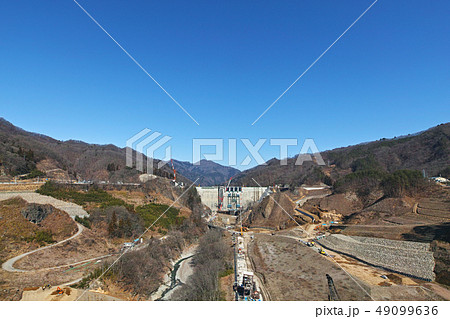 【群馬県】八ッ場ダム(八ツ場ダム)建設中の風景 (周辺風景)コピースペース 【群馬県】八ッ場ダム(八ツ場ダム)建設中の風景 (周辺風景)コピースペース 49099636
