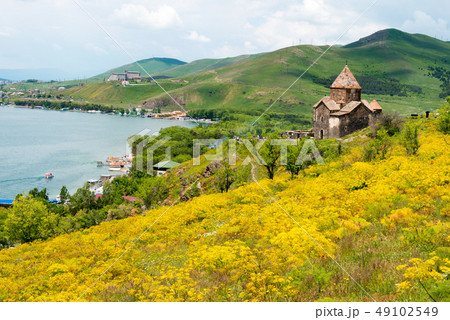 セヴァン修道院（Sevanavank Monastery）　アルメニア・ゲガルクニク地方 49102549