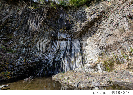 写真素材：玄武洞、ジオパーク、奇妙な石、溶岩石、玄武岩 49107073