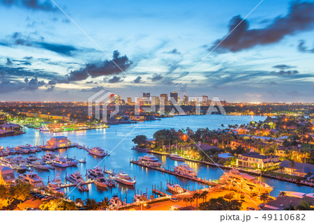 Fort Lauderdale, Florida, USA skyline 49110682