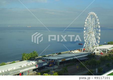 フィリピン マニラよりマニラ湾を望むの写真素材