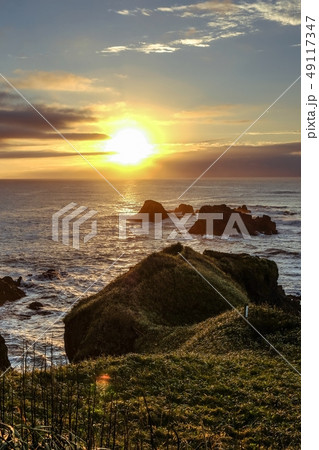 霧多布岬の夜明け 49117347