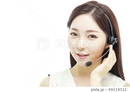 テレマーケティング ビジネスウーマン 若い女性 49119312