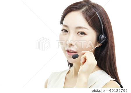 テレマーケティング ビジネスウーマン 若い女性 49123793