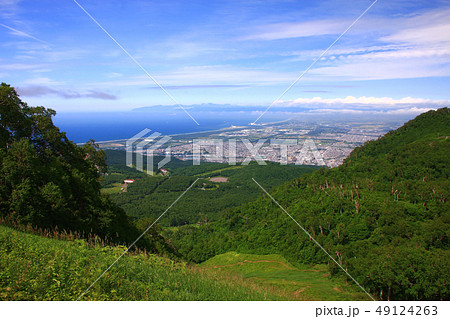 手稲山から見る石狩湾と増毛山地 49124263