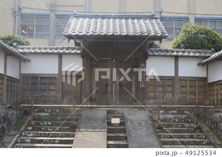 出水御仮屋門（出水市立出水小学校／鹿児島県出水市麓町210） 49125534