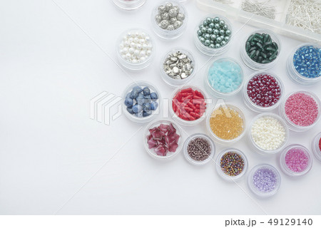 ビーズアクセサリー作りの材料 49129140