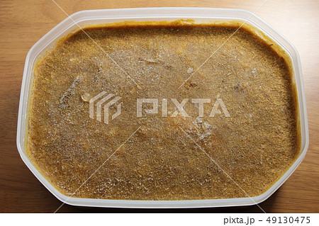 作り置き保存のために冷凍されたカレールー。 49130475