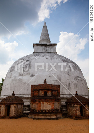 Polonnaruwa - the ruins of an ancient temple, Sri 49134120