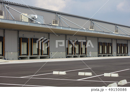 冷凍倉庫のドックシェルター (倉庫・配送センターとトラックの隙間を塞ぐ装置) 冷凍倉庫のドックシェルター (倉庫・配送センターとトラックの隙間を塞ぐ装置) 49150086