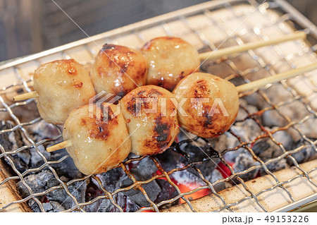 焼鳥・焼肉_おひとりさまの炭火焼き（炭焼き・網焼き・七輪・一人・宅飲み・バーベキュー・BBQ・焼肉 49153226