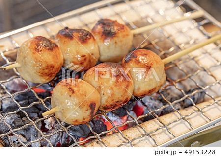 焼鳥・焼肉_おひとりさまの炭火焼き（炭焼き・網焼き・七輪・一人・宅飲み・バーベキュー・BBQ・焼肉 49153228