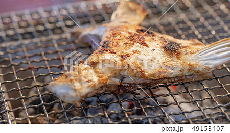 ぶりかま_おひとりさまの炭火焼き（炭焼き・網焼き・七輪・一人・宅飲み・バーベキュー・BBQ・焼肉 49153407