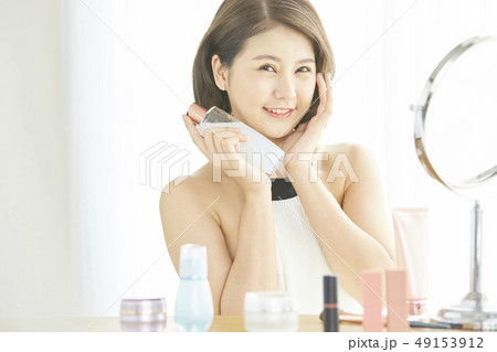 女性　ビューティー 49153912
