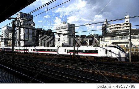 日本の東京都市景観　鶯谷のホテル街などを望む　　 49157799