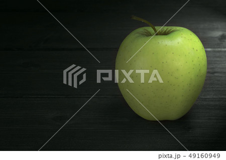 Green apple 49160949