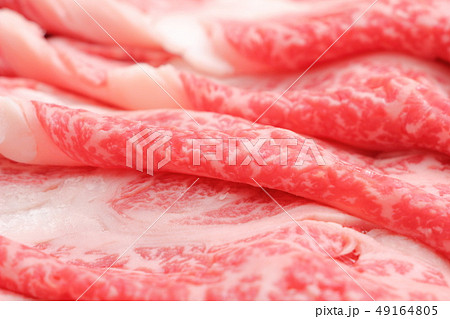 牛肉(生)・国産黒毛和牛肩ロース薄切り 49164805