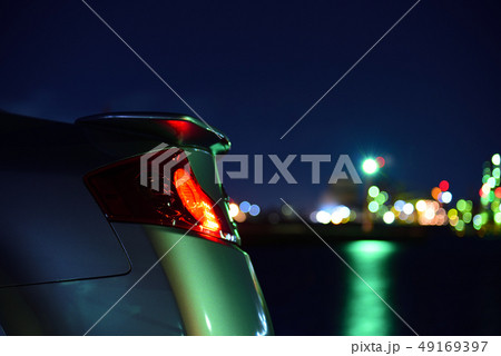 夜景 工場夜景 車 愛車 撮影の写真素材